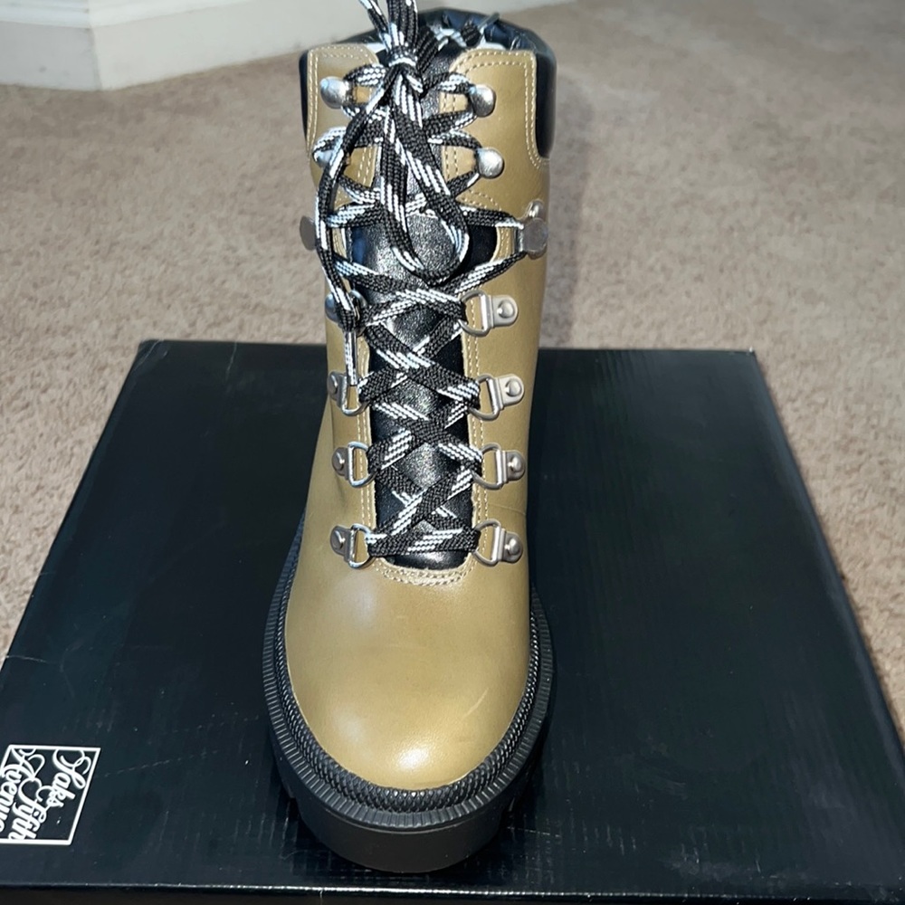Olive green Saks Fifth Avenue combat boot Size 36.5/Brand New